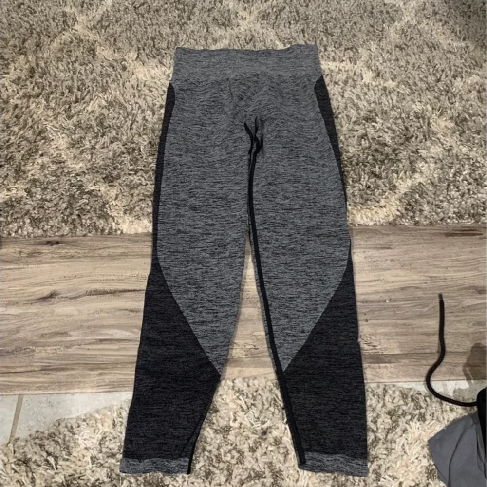 Pink seamless leggings